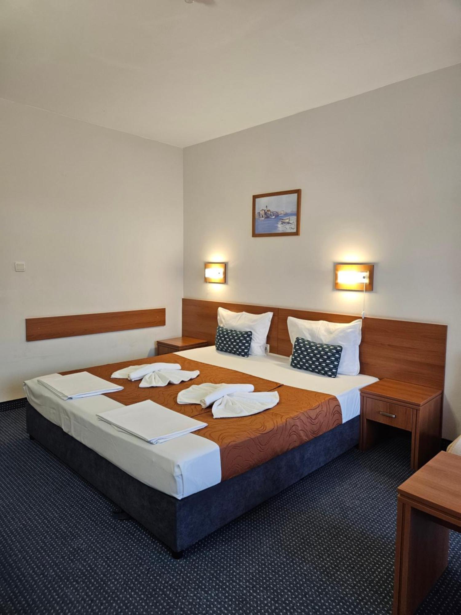 Hotel Liani Солнечный берег Экстерьер фото