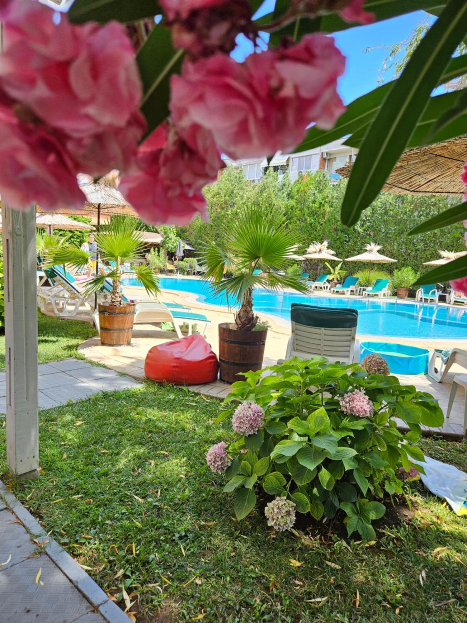Hotel Liani Солнечный берег Экстерьер фото