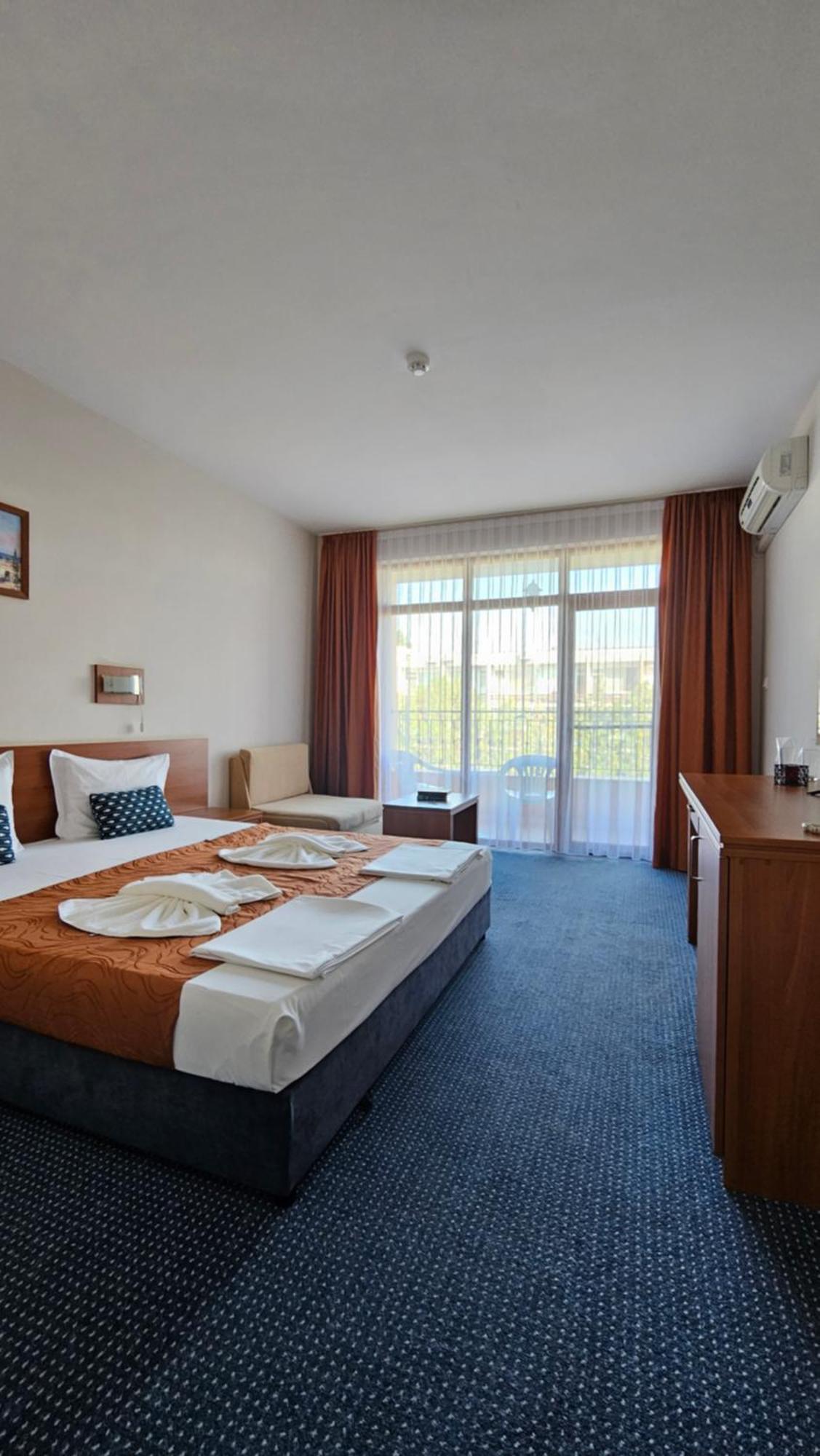 Hotel Liani Солнечный берег Экстерьер фото